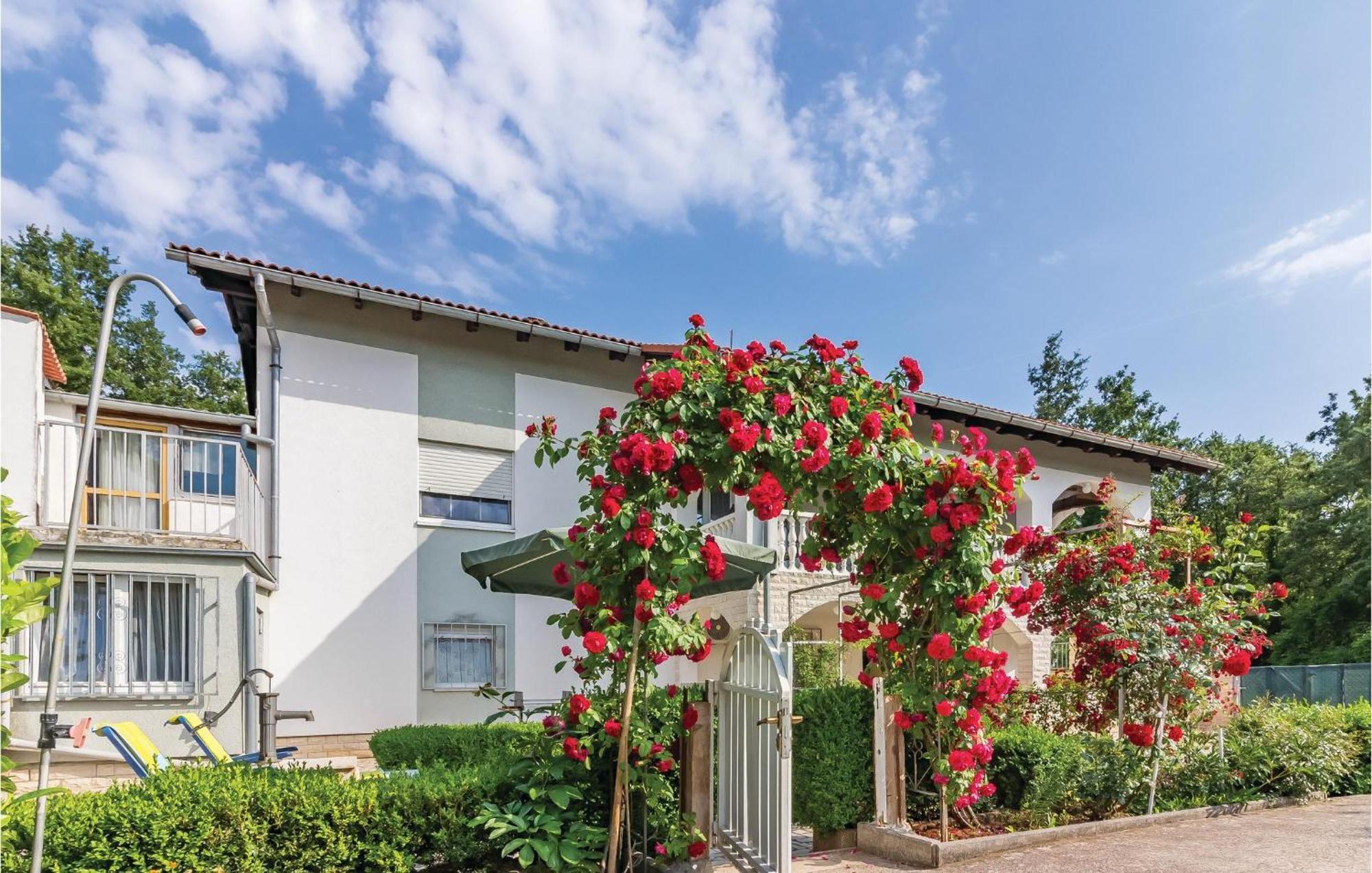 3 Bedroom Awesome Apartment In Pavicini Exterior foto